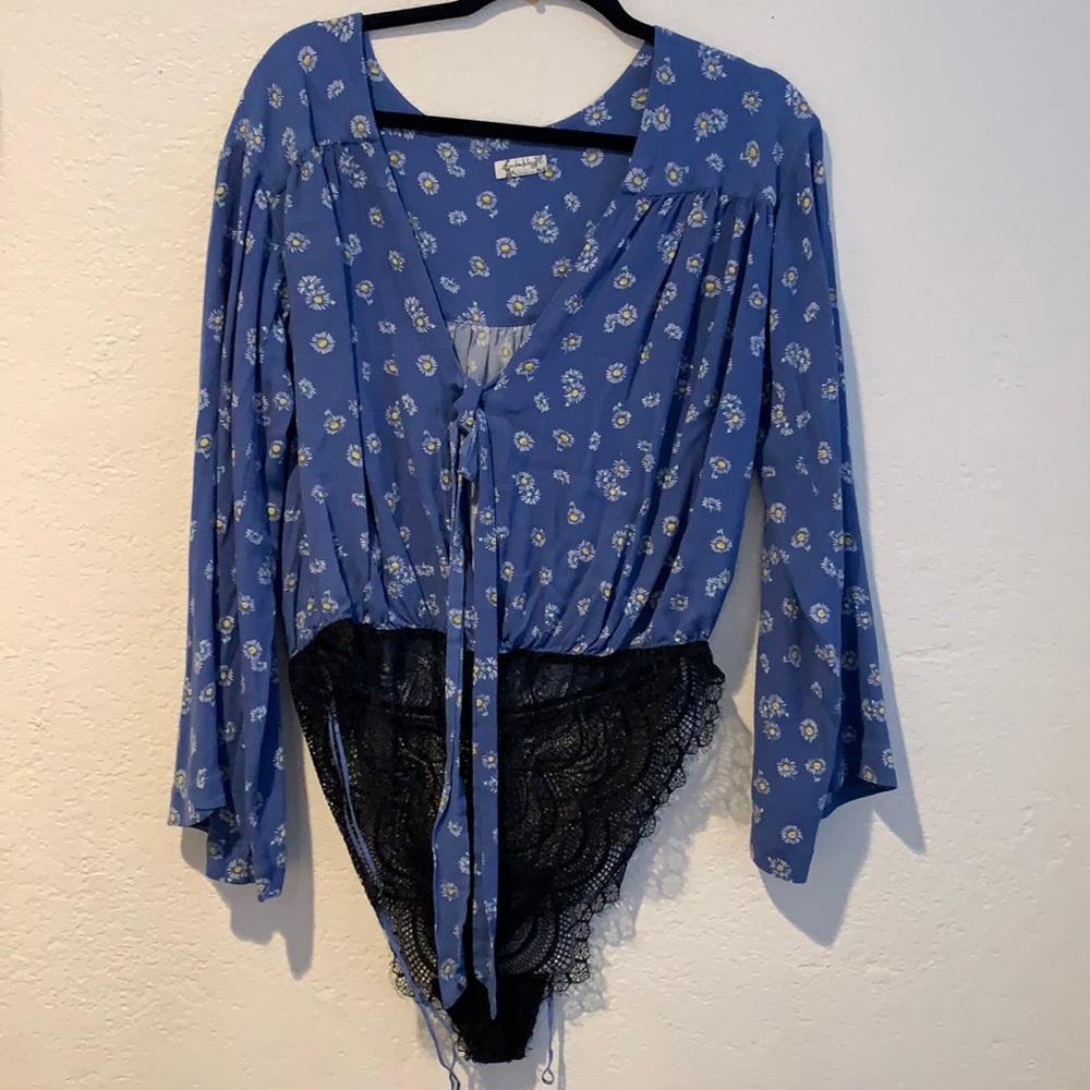 daisy bodysuit